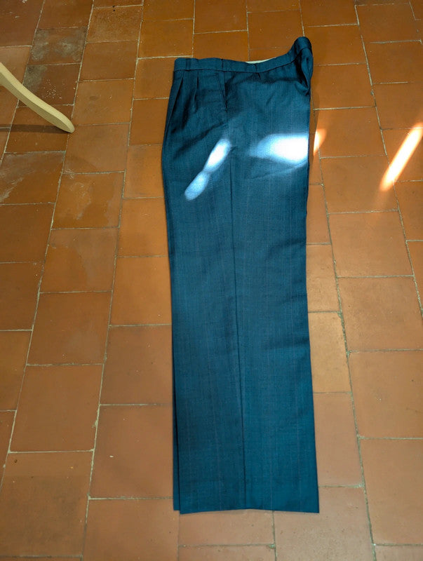 Incroyable costume croisé pinstripe