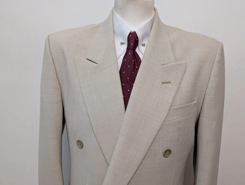 Magnifique costume croisé gris crème en laine