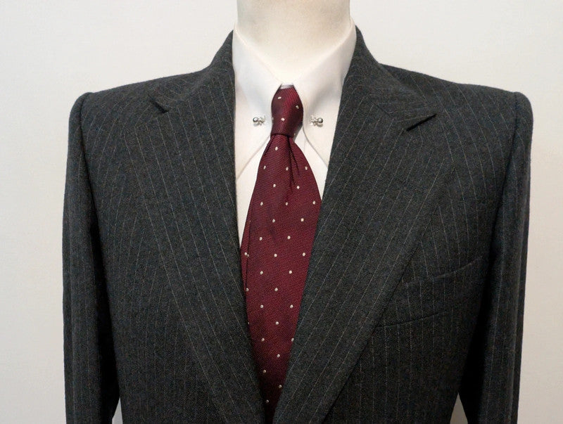 Exceptionnel costume pinstripe en laine
