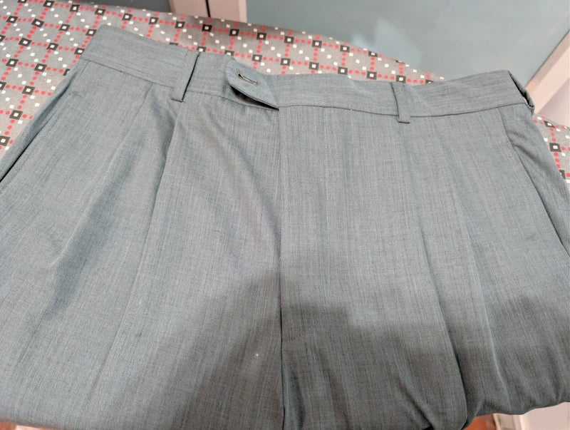 Legendärer grüner, zweireihiger Wollanzug