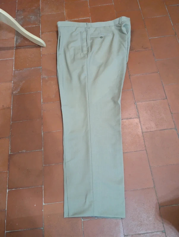 Giant beige sand wool costume