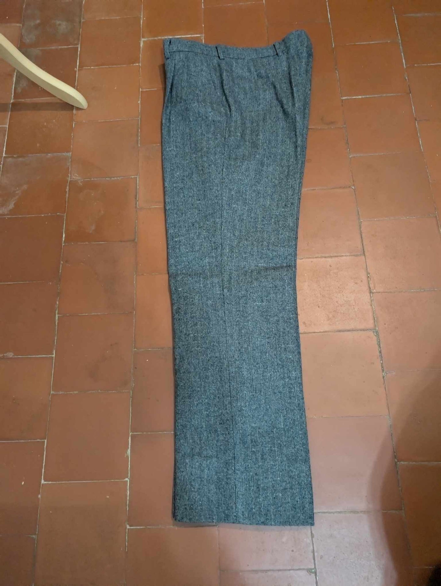 Adorable costume gris en donneegale tweed