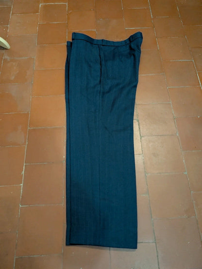 Merveilleux costume bleu marine a chevron
