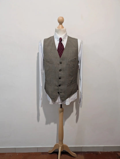Sympathique costume 3 piece en prince de galles