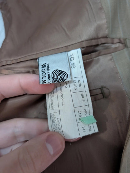Incroyable costume pinstripe beige en laine légère