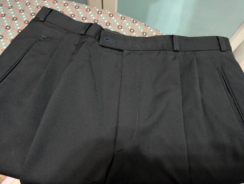 Génial costume 3 pièces bleu marine en laine