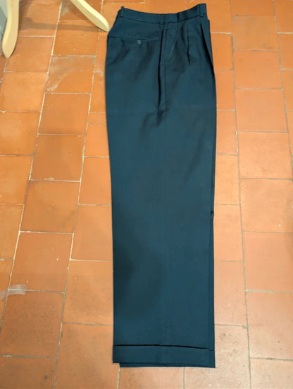 Außergewöhnliche zweireihige marineblaue Wollanzüge