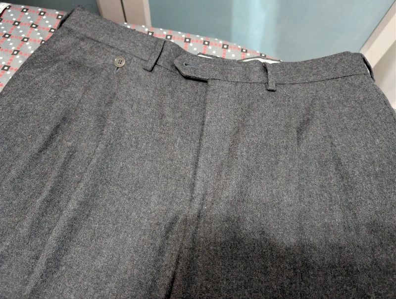 Sublime costume gris en flanelle lourde