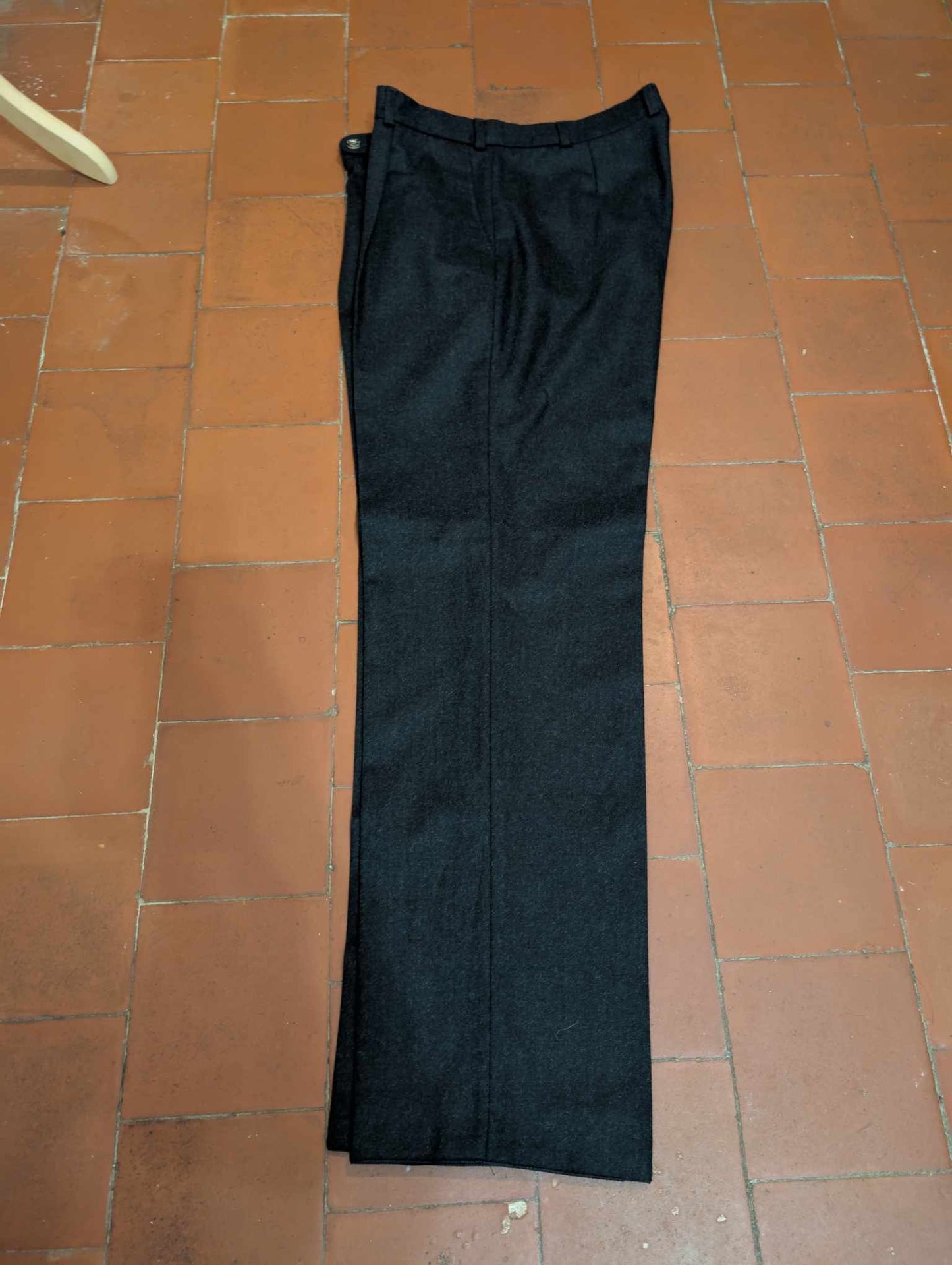 Fabuleux costume autrichien  gris en flanelle de laine