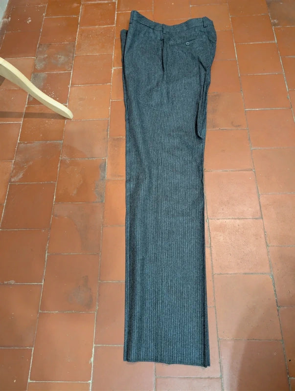 Unglaublicher Flanell-Nadelstreifenanzug