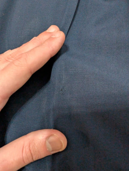 Classique costume croisé bleu marine