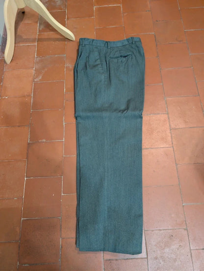 Fabelhafter grüner Anzug aus schwerem Flanell