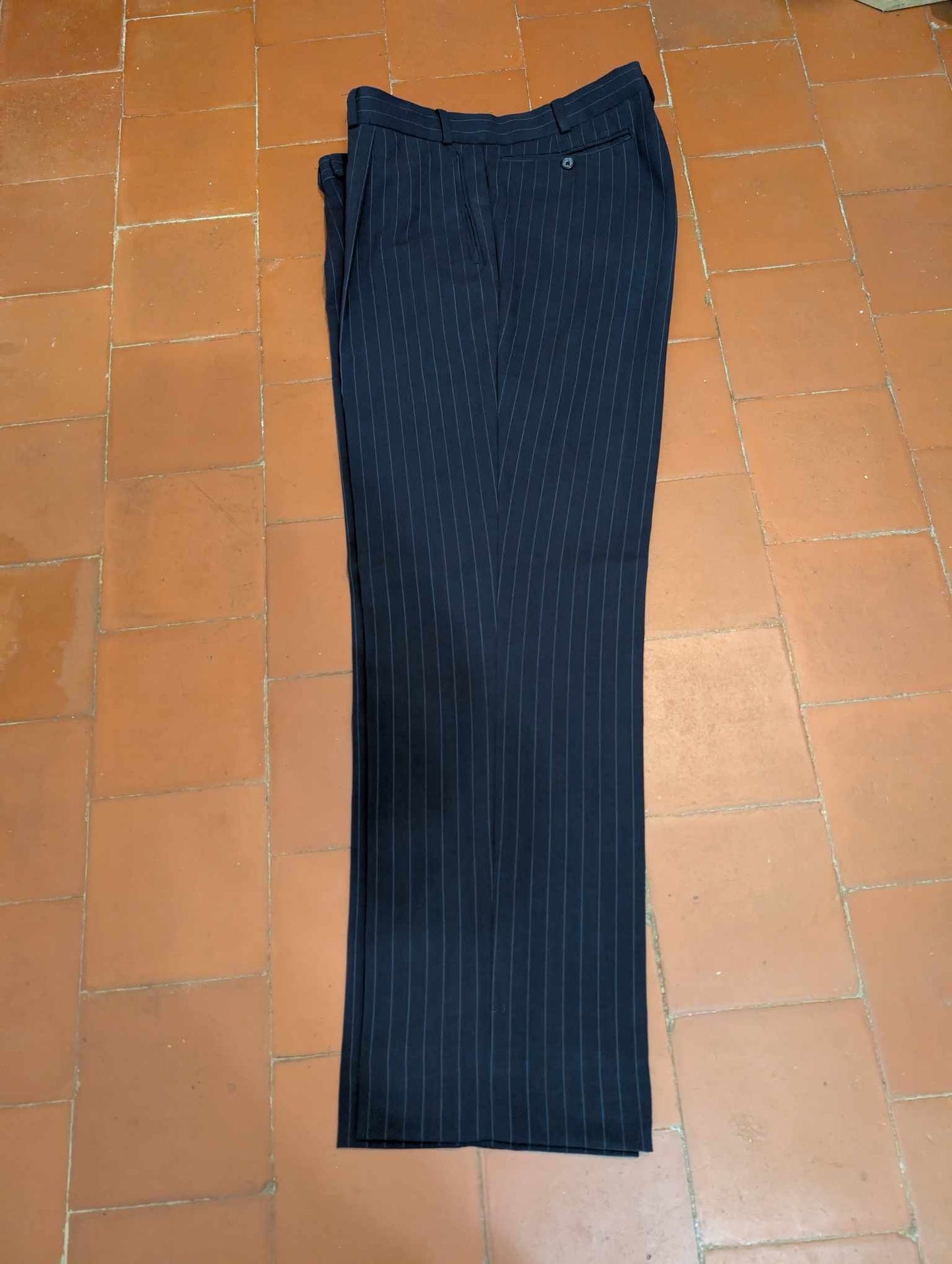 Exceptionnel costume croisé pinstripe en laine froide