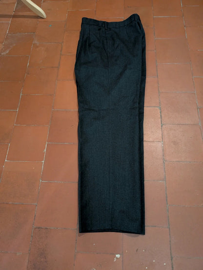 Élégant costume croisé gris en flanelle