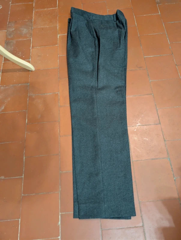 Sublime costume gris en flanelle lourde