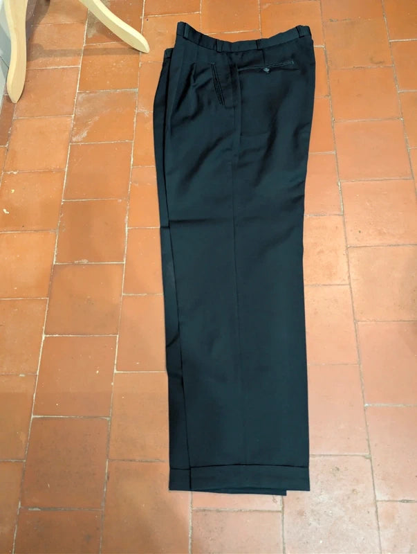 Génial costume 3 pièces bleu marine en laine