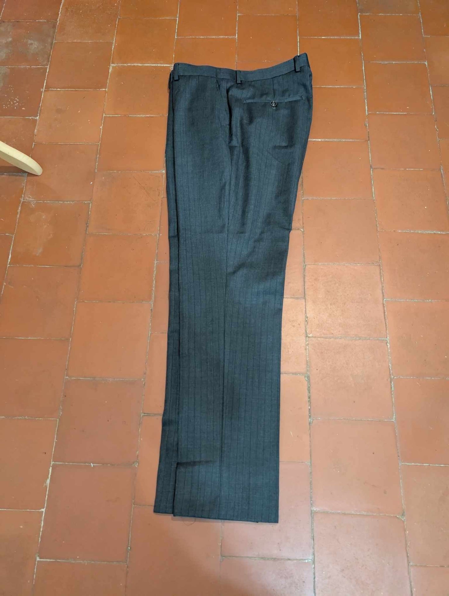 Fabuleux costume gris a rayure en laine