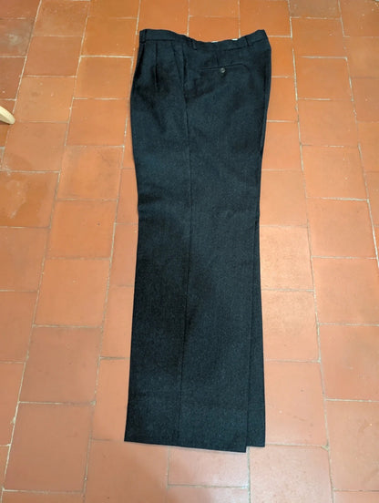 Adorable costume gris en flanelle lourde