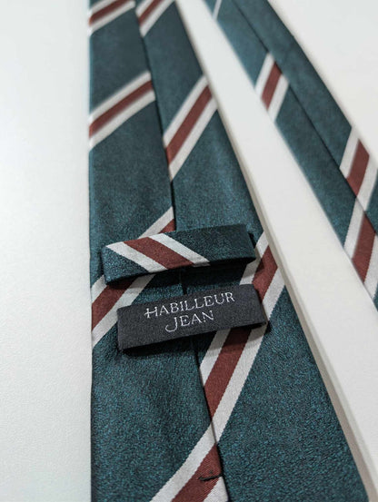 Cravate verte à rayures