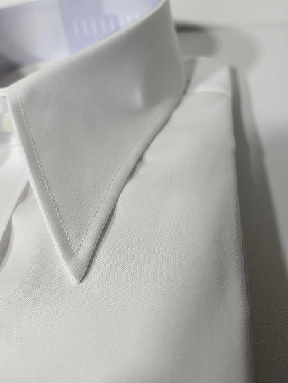 Chemise col en pointe en coton double retors