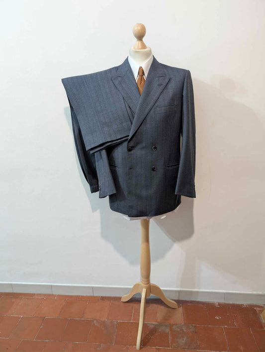 Magnificent double-breasted striped wool suit