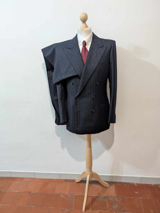 Légendaire costume croisé chalkstripe en flanelle de laine