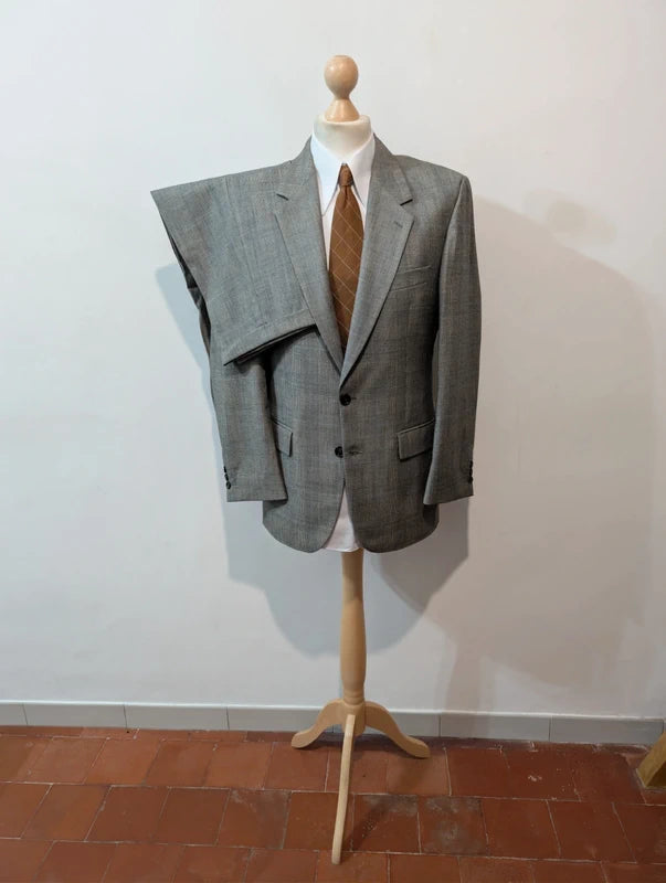 Grauer Prince-of-Wales-Anzug