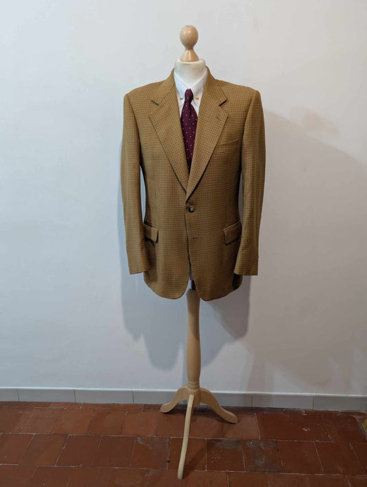 Gentille veste de couleurs marron beige en laine