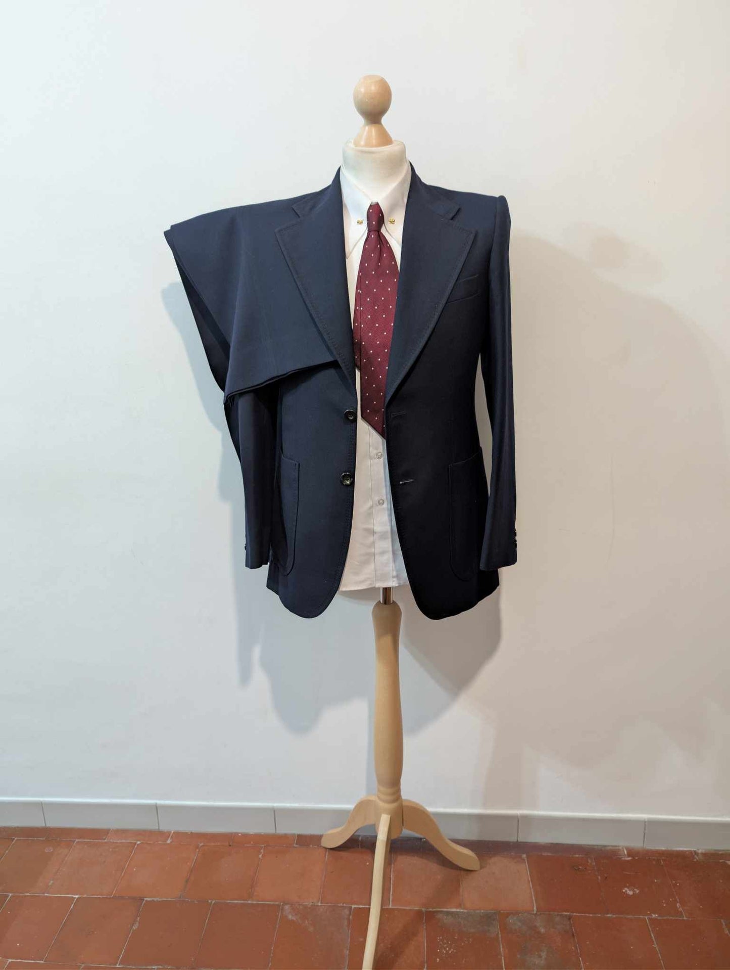 Sublime costume bleu marine en laine