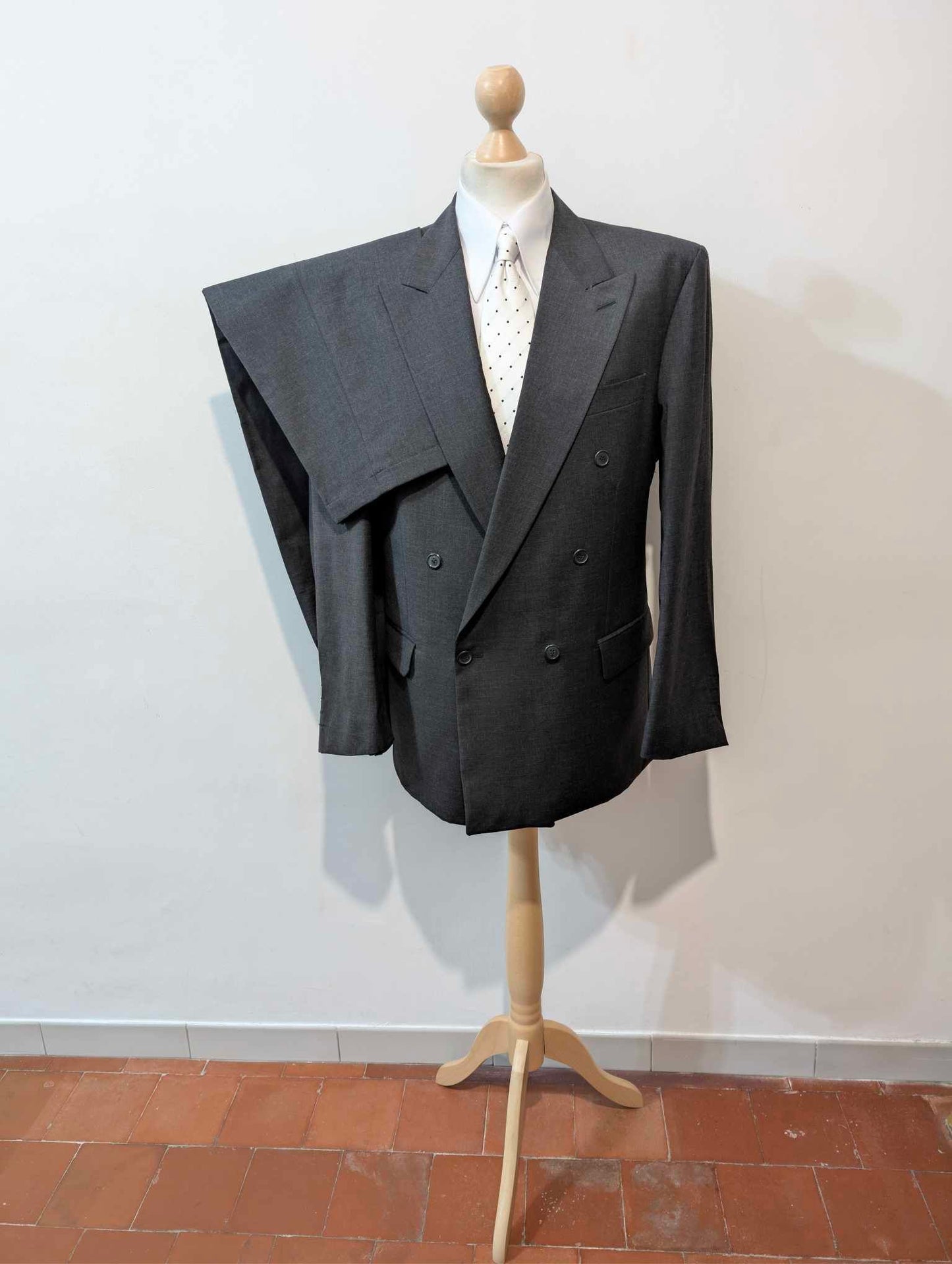 Élégant costumes croisé gris en laine froide