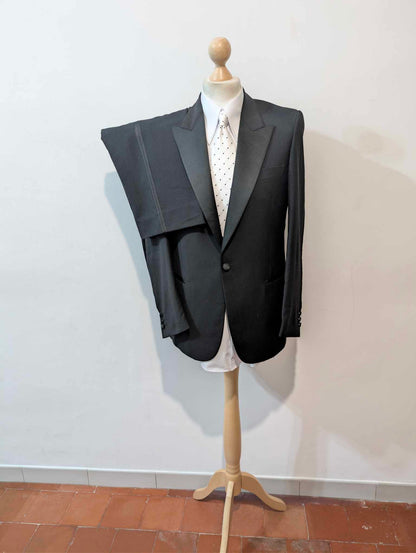 Élégant smoking en laine