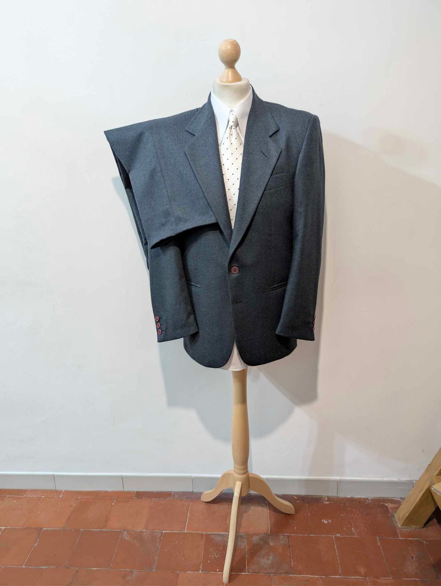 Wunderschöner blauer Anzug aus schwerem Flanell