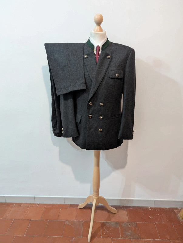 Magnifique costume autrichien en flanelle lourde