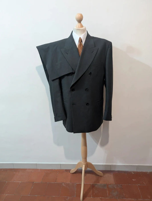 Legendärer grauer Zweireiher aus Wolle