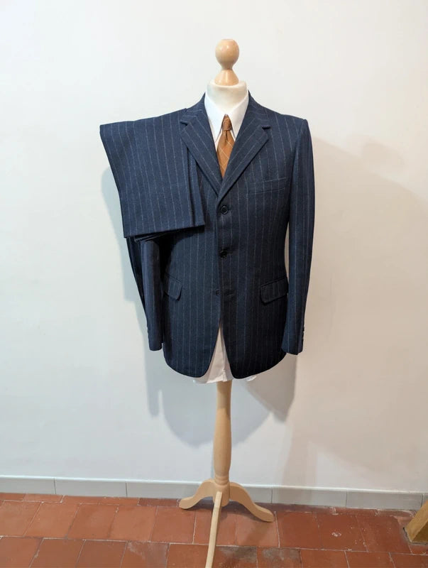 Unglaublicher schwerer Flanellanzug mit Kreidestreifen