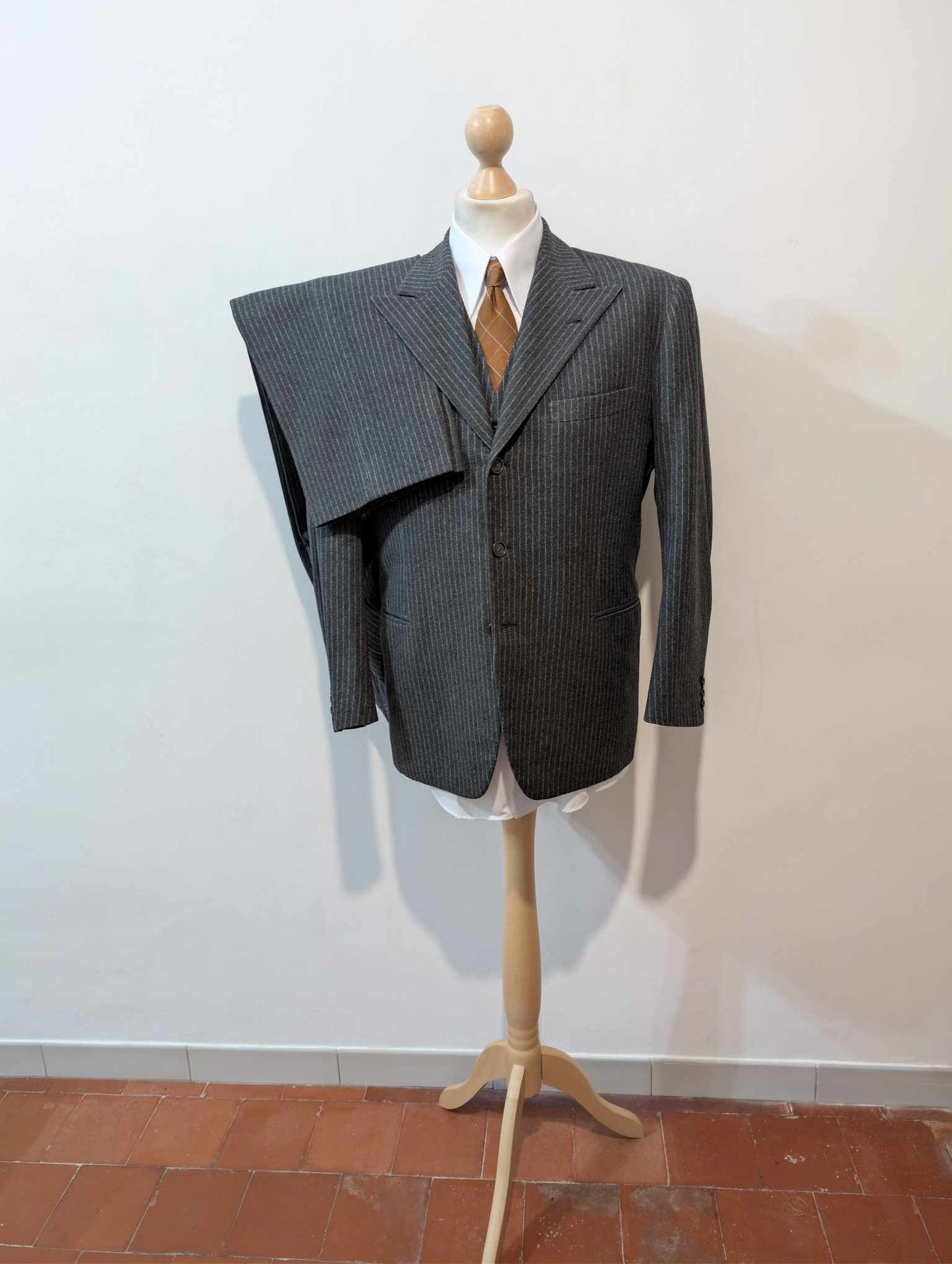 Dangereux costume 3 pièces pinstripe en flanelle lourde