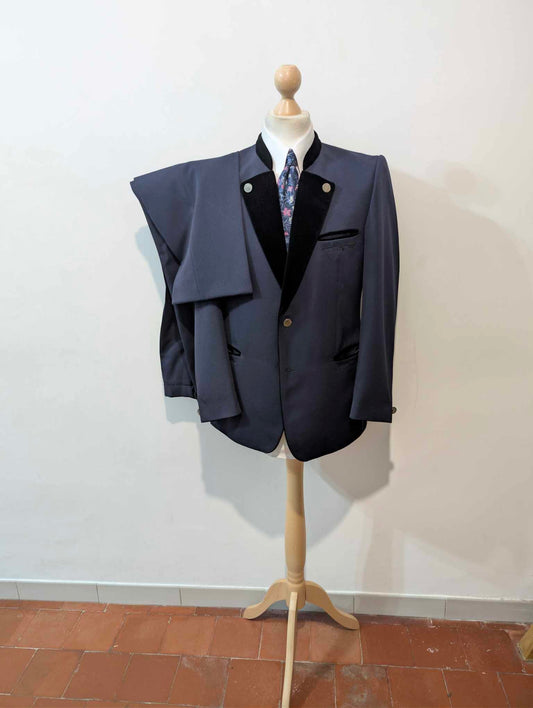 Amazing navy blue Austrian suit