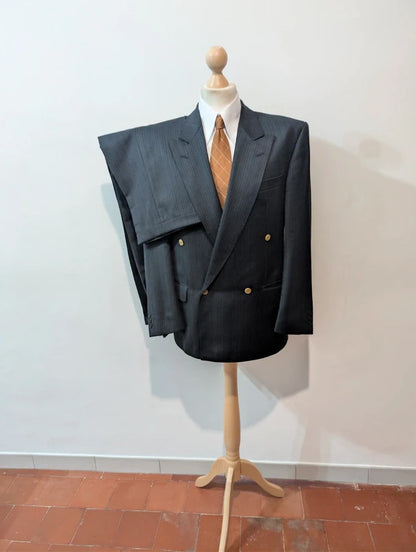 Génial costume croisé a rayure en laine