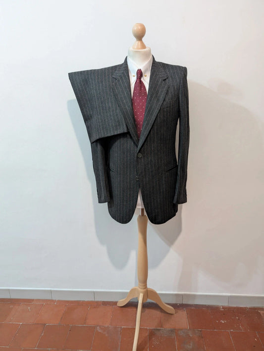 Effrayant costume chalkstripe en flanelle lourde