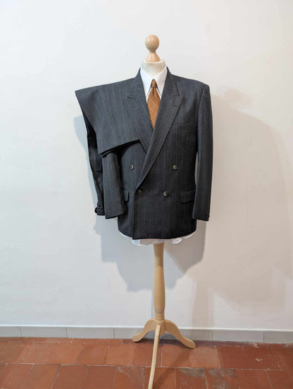 Méchant costume croisé chalkstripe en flanelle de laine