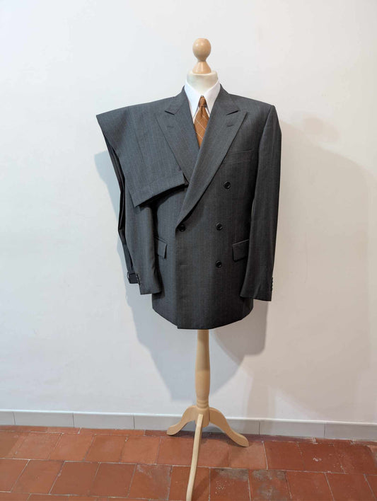 Légendaire costume croisé pinstripe en laine