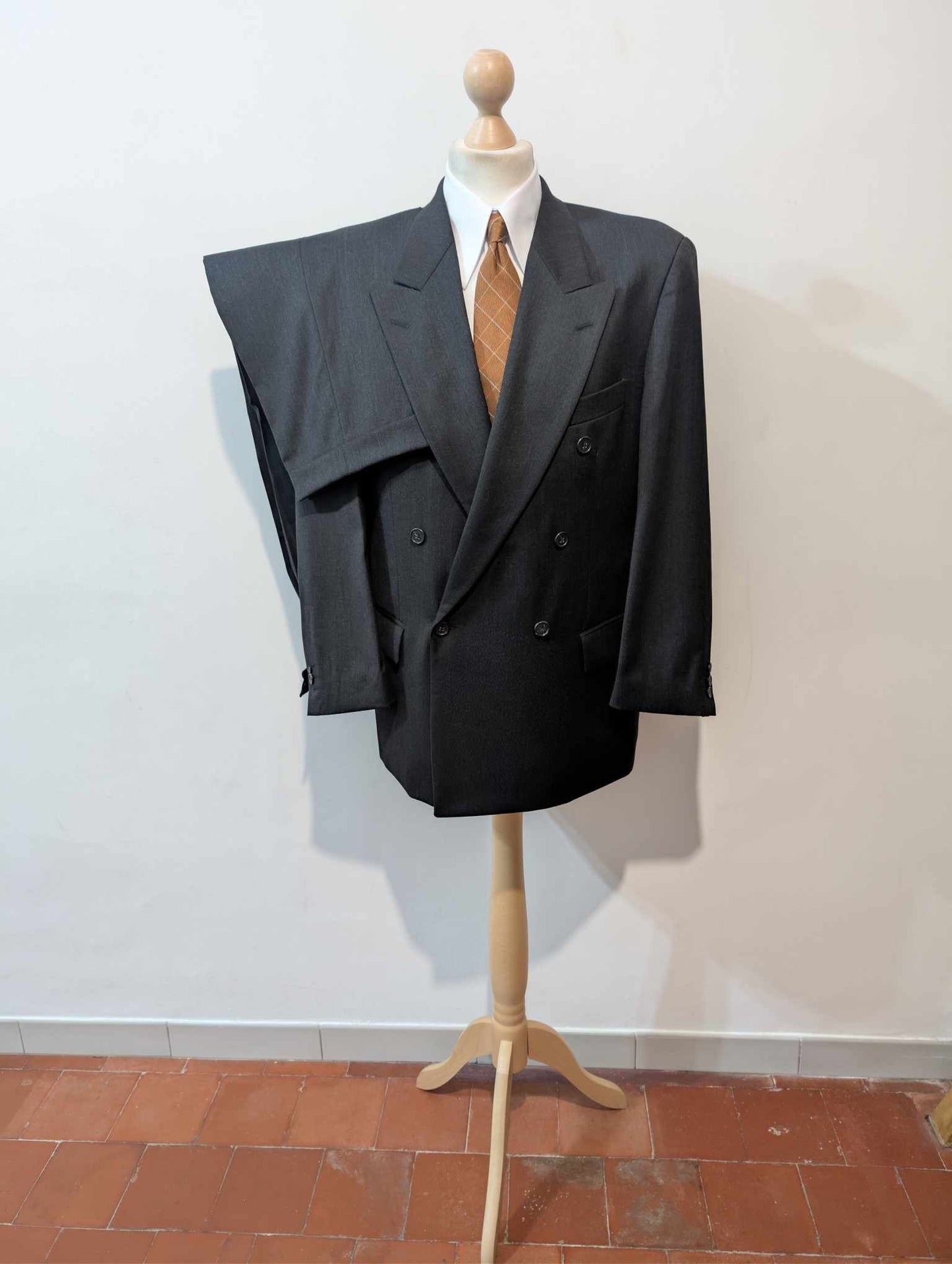 Classique costume croisé gris en laine