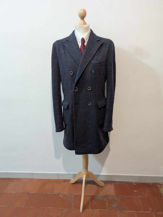 Élégant manteau croisé à carreaux en tweed