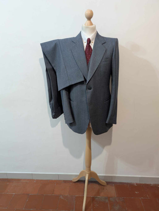 Majestueux costume trois pièces de couleur bleu en flanelle