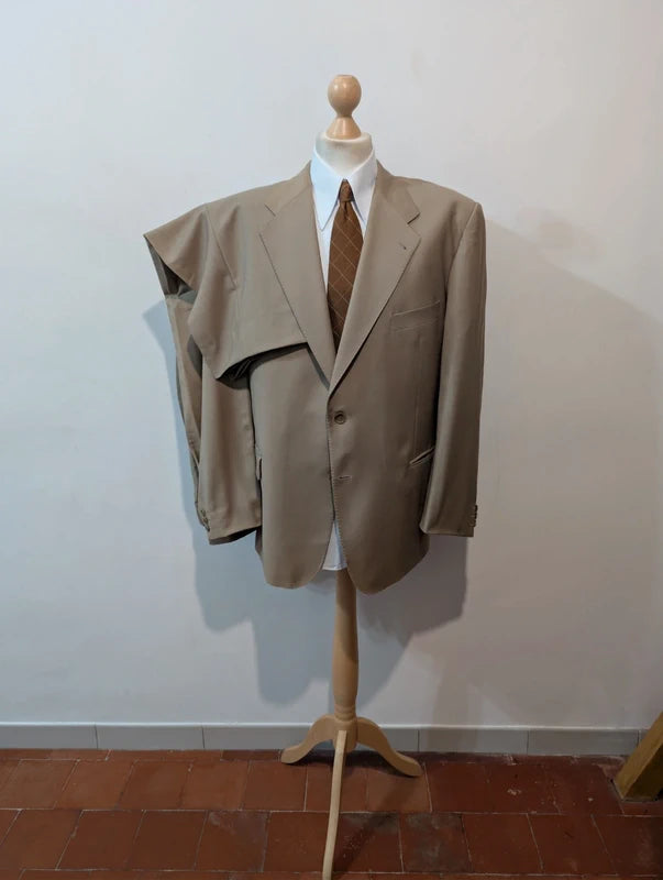Giant beige sand wool costume