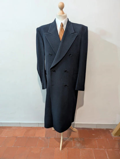 Robuster, marineblauer, doppelreihiger Wollmantel