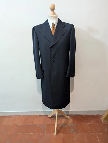 Eleganter marineblauer Wollmantel