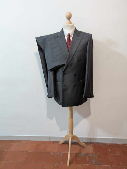 Terrifiant costume croisé pinstripe en laine