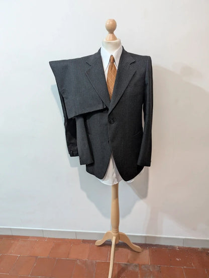 Wütendes Kreidestreifenkostüm aus schwerem Flanell