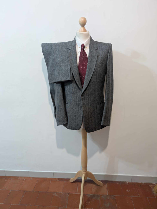 Adorable costume gris en donneegale tweed